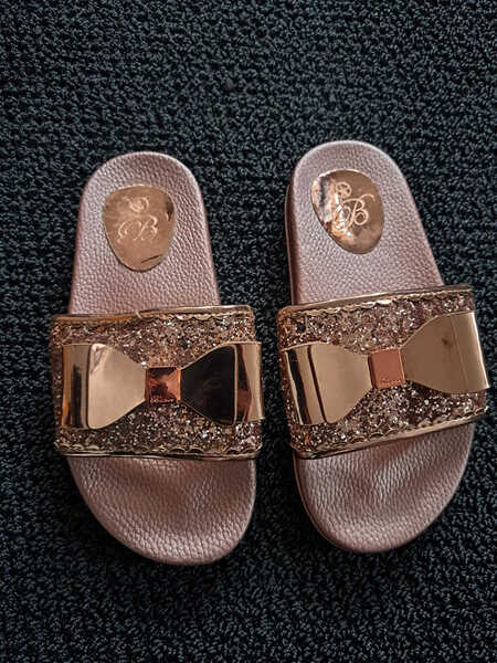 Ted Baker Girls Rose Gold Sliders Size 1 For 10 In Walsall Engl
