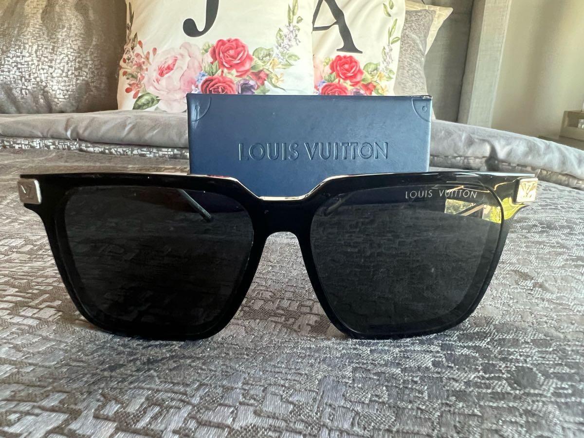 Louis Vuitton Golden Mask Sunglasses for Sale in Scottsdale, AZ