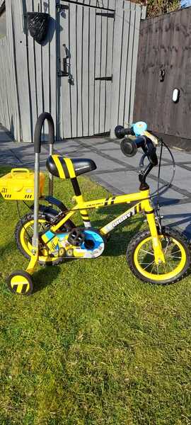 Childs Bike. Apollo Digby. For 25 In Birmingham Engl For Sale