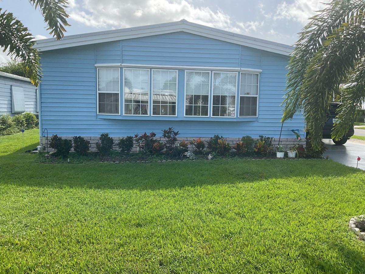 Manufactured home in indianwood for 99000 in Indiantown, FL For Sale