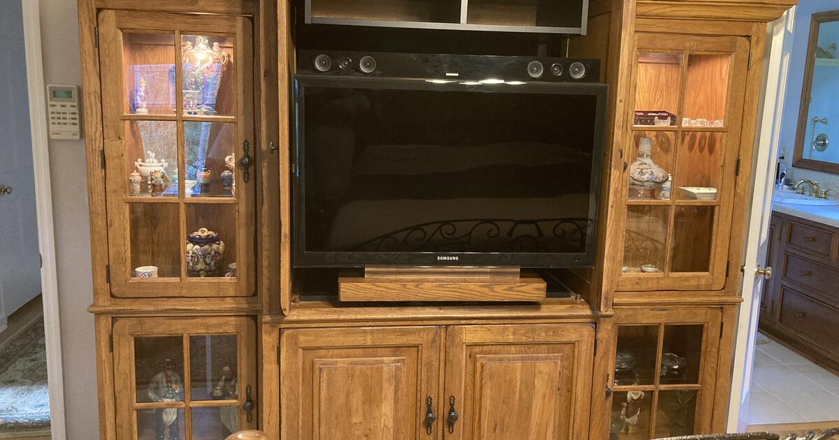 Broyhill Attic Heirlooms Solid Wood 4-Piece Entertainment Center with ...