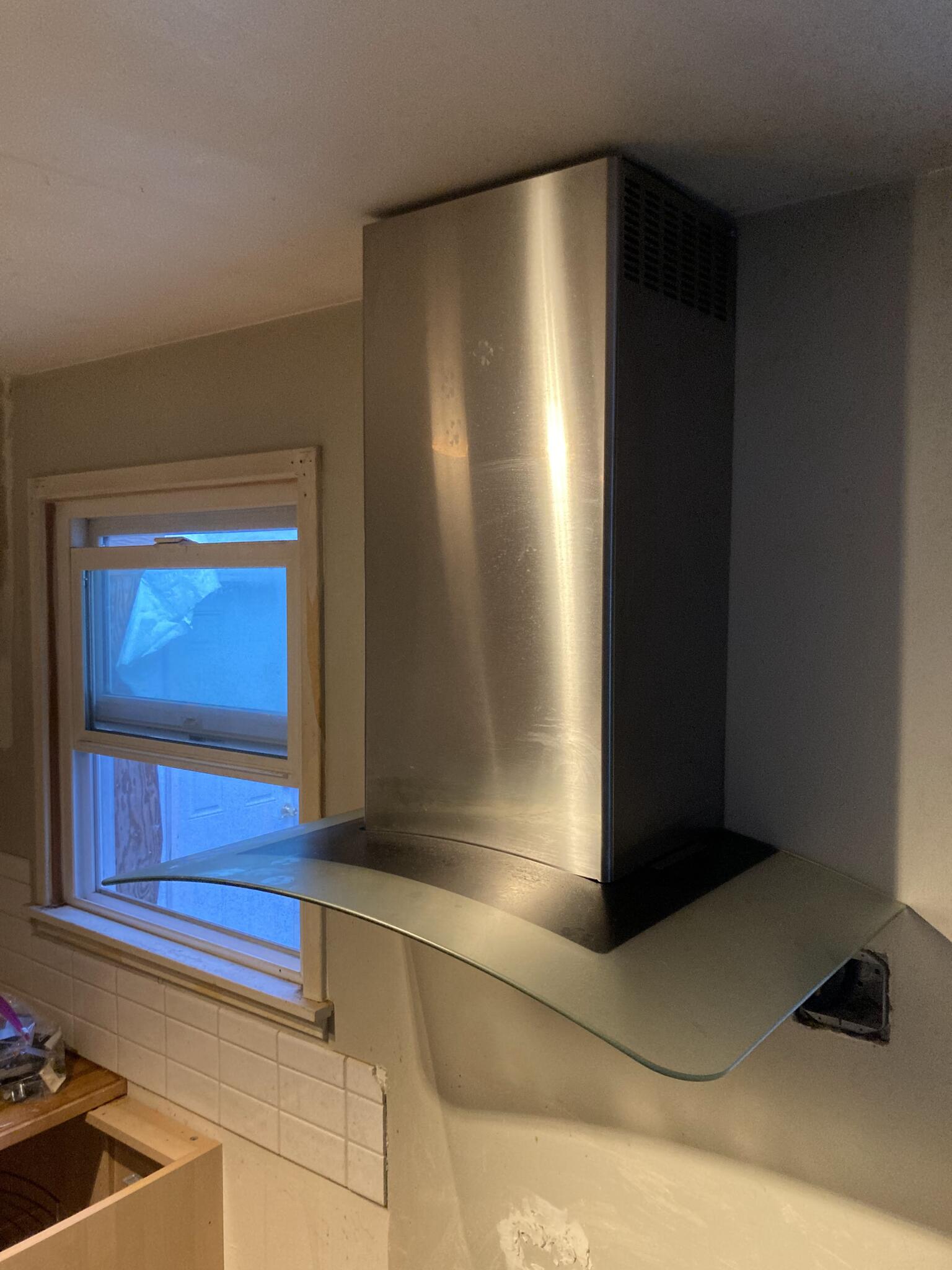 Arietta Dekor Glass 30 in. Wall Mount Decorative Range Hood in