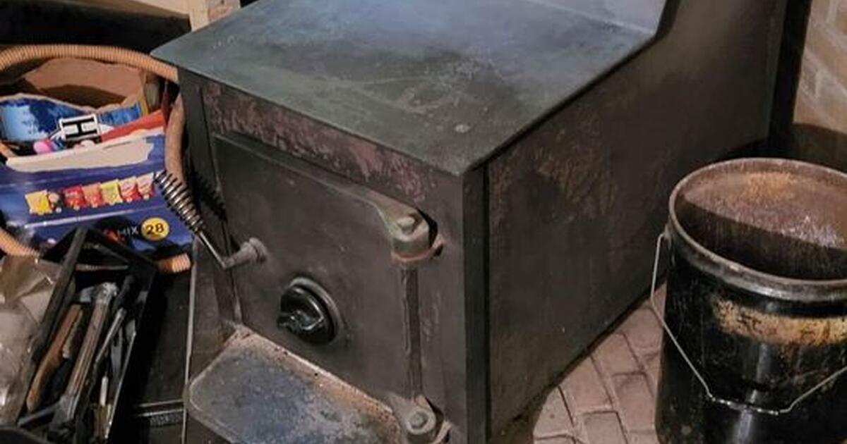 Steel Wood Burning Stove for 300 in Stroudsburg, PA For Sale & Free