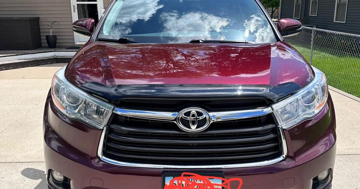2014 Toyota Highlander XLE for 19000 in West Des Moines, IA For Sale