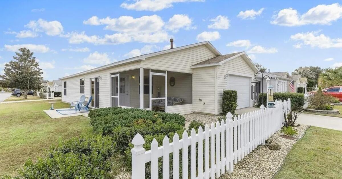 Mallory Hill Patio Villa 3000/MONTH FOR March April and May of 2023