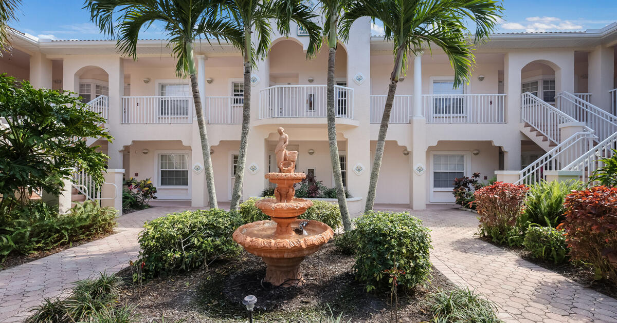 Condo at Plaza De Flores for Rent ( Sarasota Palmer Ranch) in