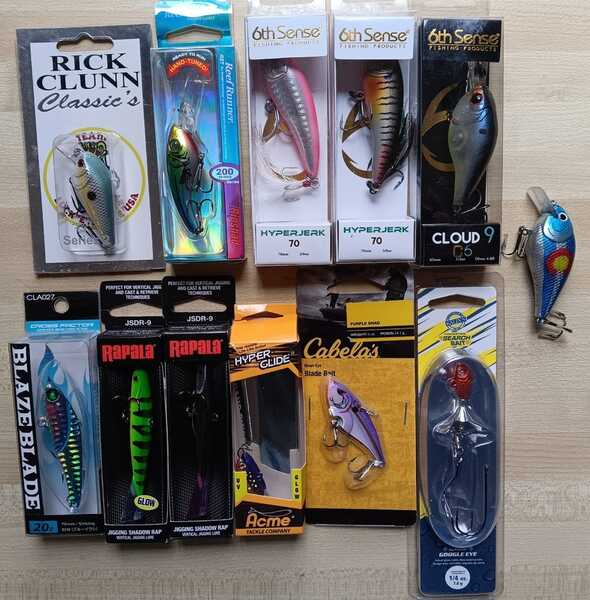 Mixed Lot of 19 New Fishing Spinning Lures Jerkbaits & More