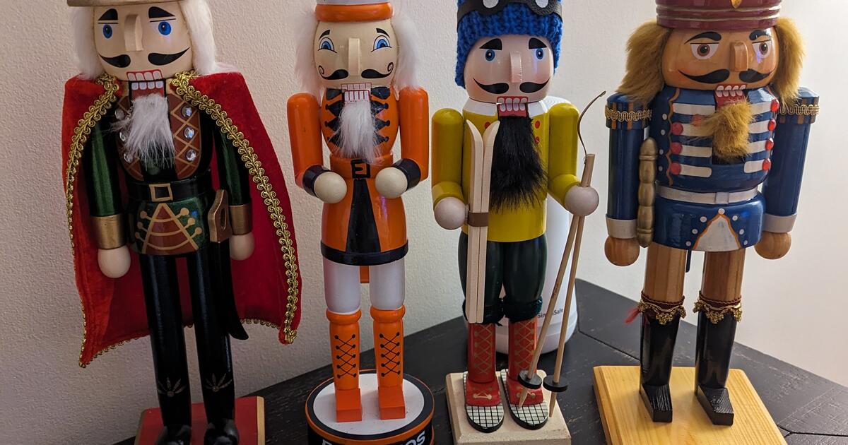Nutcrackers for 10 in Knoxville, TN For Sale & Free — Nextdoor
