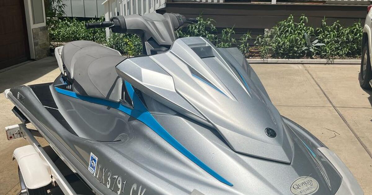 2015 Yamaha VX Deluxe Waverunner for 8500 in Coldspring, TX For Sale