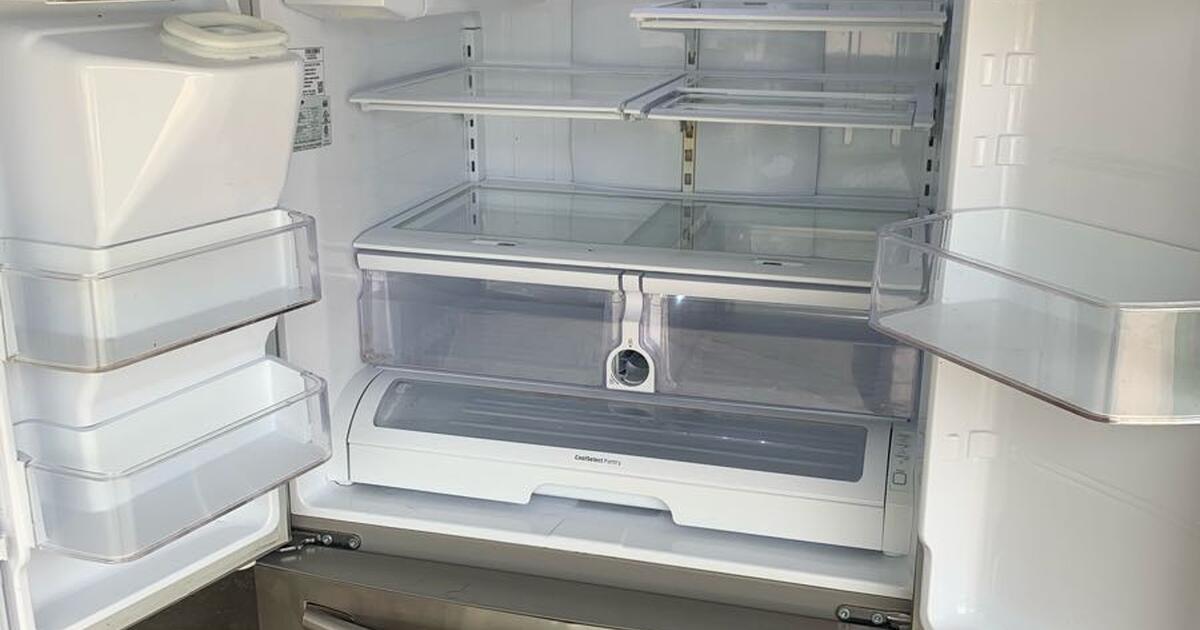 Non Working Refrigerator for Free in McKinney, TX For Sale & Free