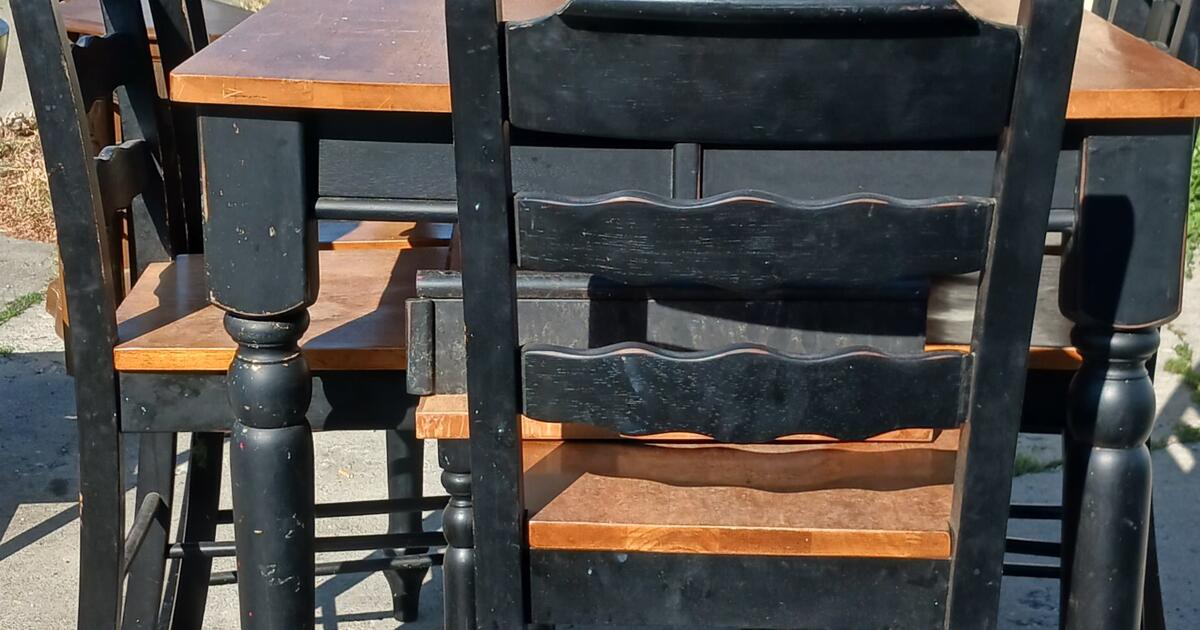 Tall table and chairs for 200 in Spokane, WA Finds — Nextdoor