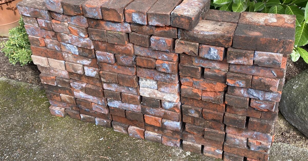 Bricks for FREE for Free in Seattle, WA Finds — Nextdoor