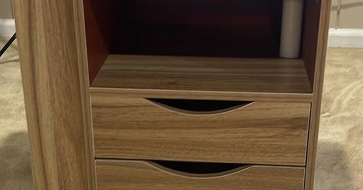 Mind Reader Bedside Workstation Nightstand Swivel Top Couch Laptop Desk