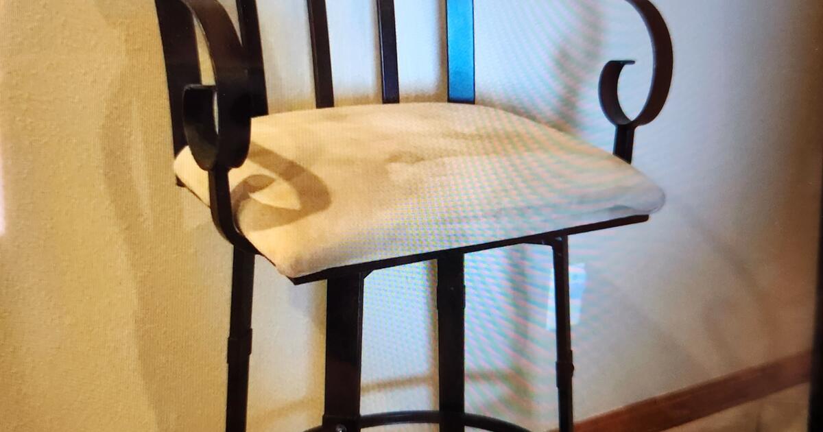 Bar stools. for 100 in Albuquerque, NM For Sale & Free — Nextdoor