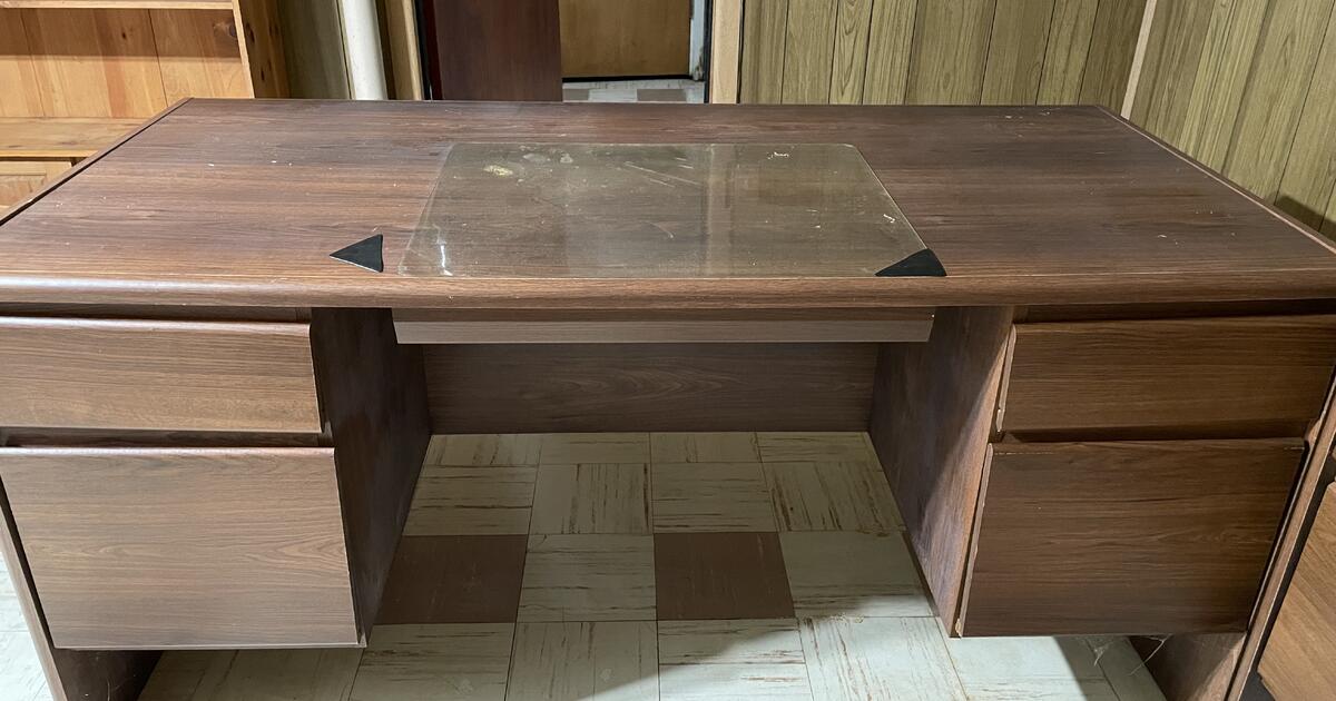 Older office furniture for 50 in Youngstown, OH For Sale & Free