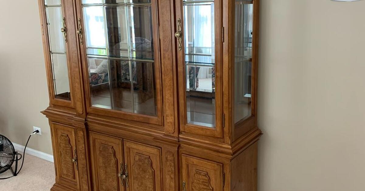 Dining Room Hutch for $50 in Barrington, IL | For Sale & Free — Nextdoor