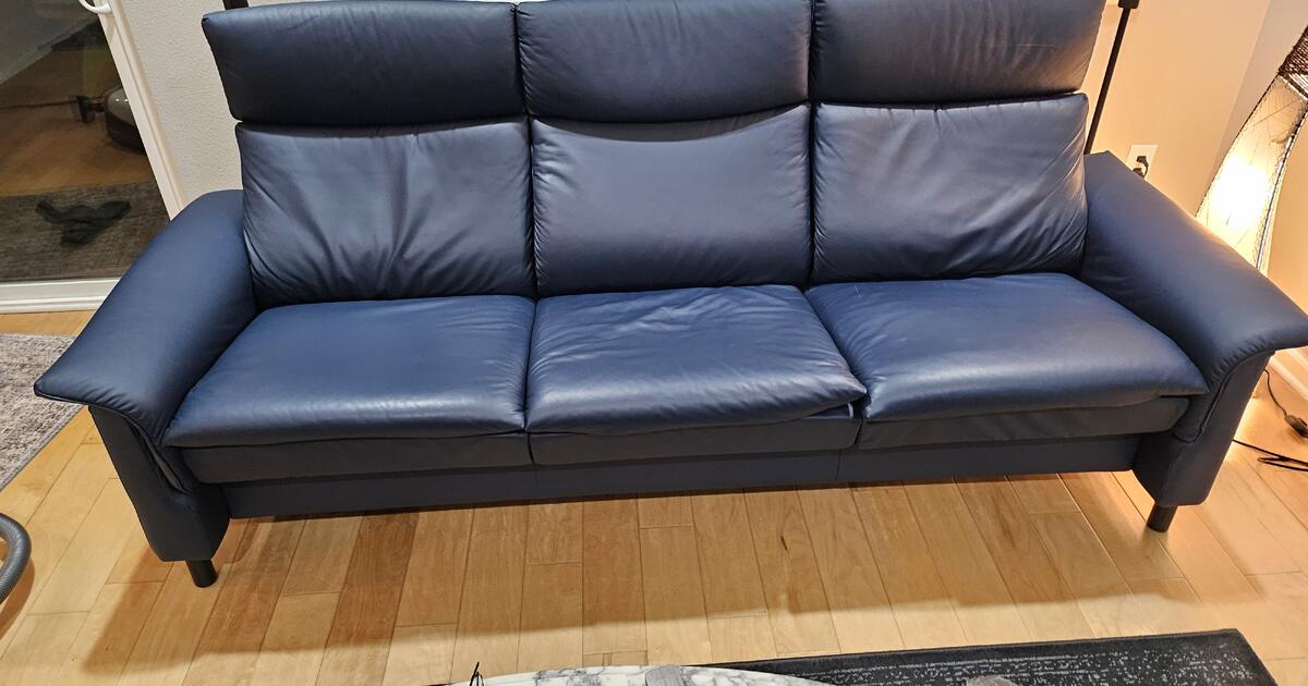 Stressless Sofa & Chair W/Foot Rest for 2200 in St. Augustine, FL