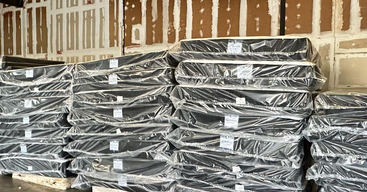 Custom Mattress 🏕️🚐🛥️🐾🍼💯 for 150 in Kissimmee, FL For Sale & Free