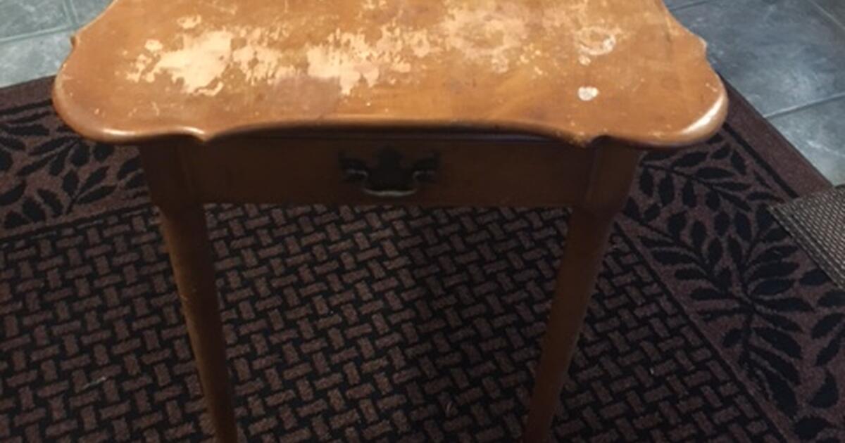 Furniture End Table for Free in Warrenton, OR Finds — Nextdoor