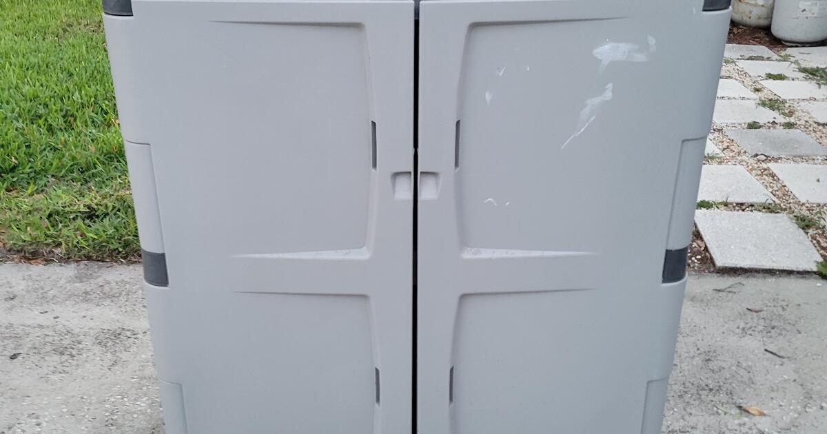 RUBBERMAID DOUBLEDOOR STORAGE GRAY BLACK for 75 in Casselberry, FL Finds — Nextdoor