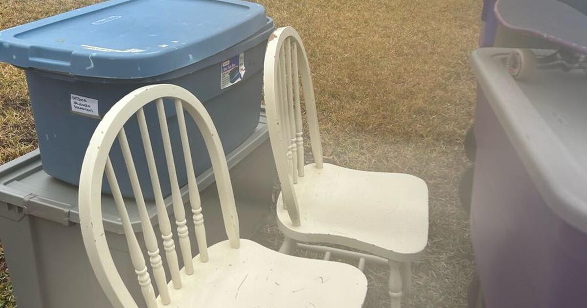 Free storage bins, chairs, table for Free in Norfolk, VA For Sale