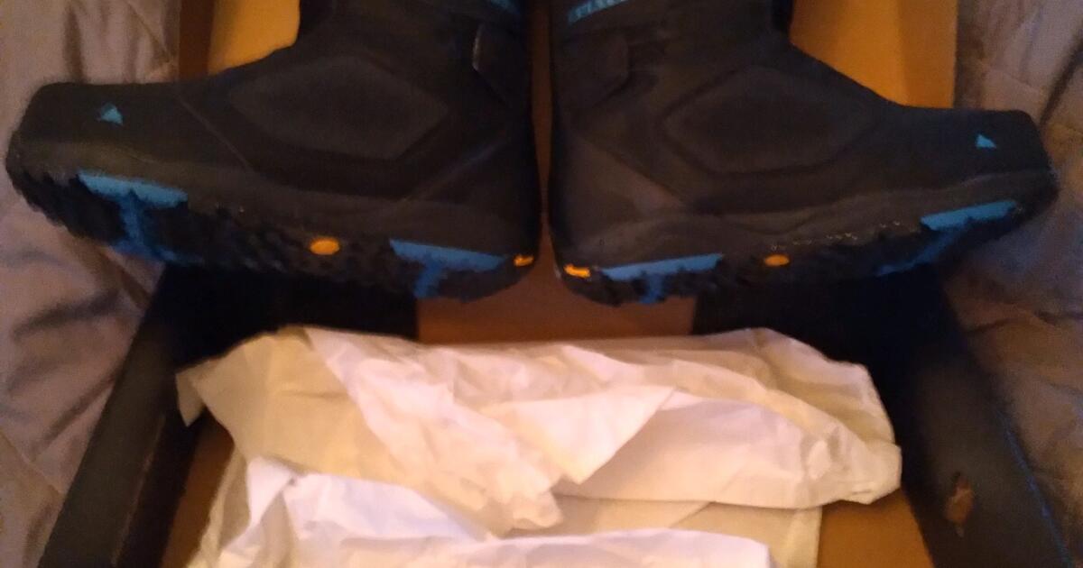 Burton Men's Custom Snowboard, Boots, and Bindings for 800 in Delta