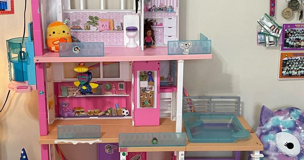 Lovely Barbie doll house for sale 90 for 90 in Bay Harbor Islands, FL