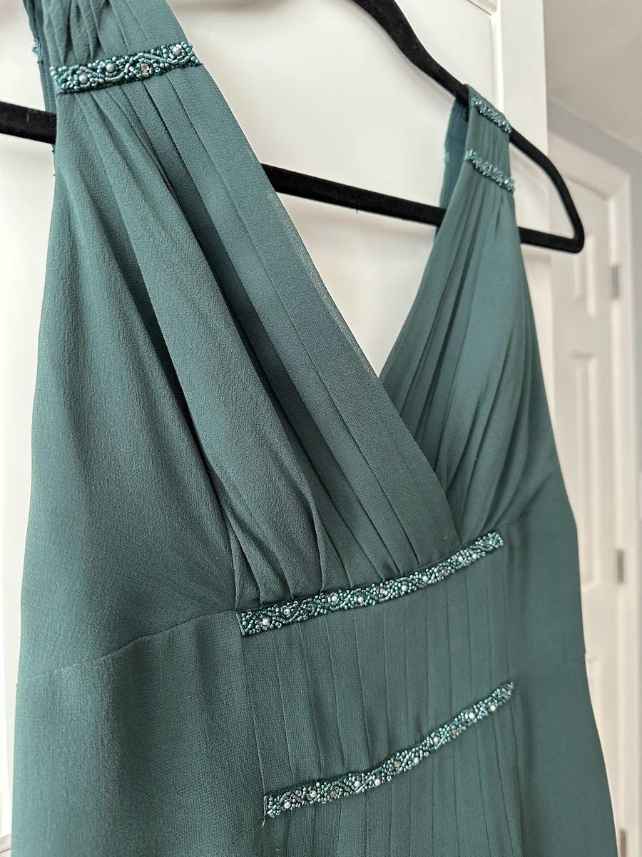 Anne Klein Elegant Green Dress, Size 4 For $45 In Chesapeake, VA | For Sale  & Free  Nextdoor