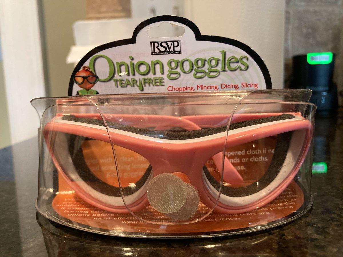 RSVP Onion Goggles - Glasses - For Tear Free Chopping, Mincing, Dicing,  Slicing