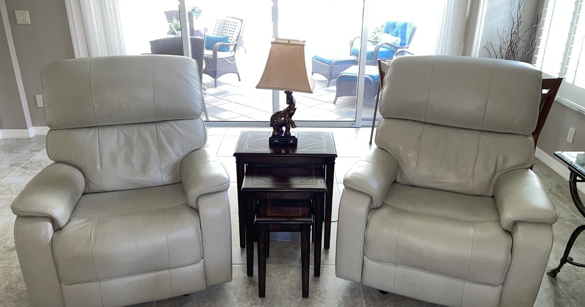 Leather Recliners for sale in Venice, FL For Sale & Free — Nextdoor