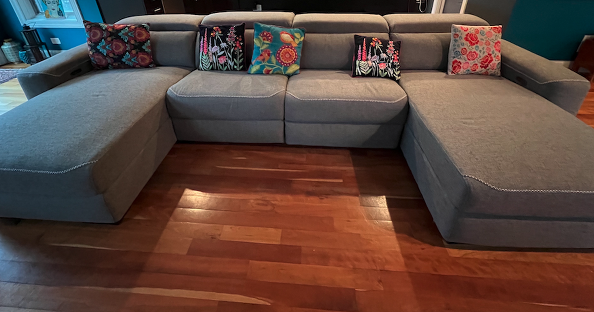 Brand new (delivered today) sectional purchase for immediate sale