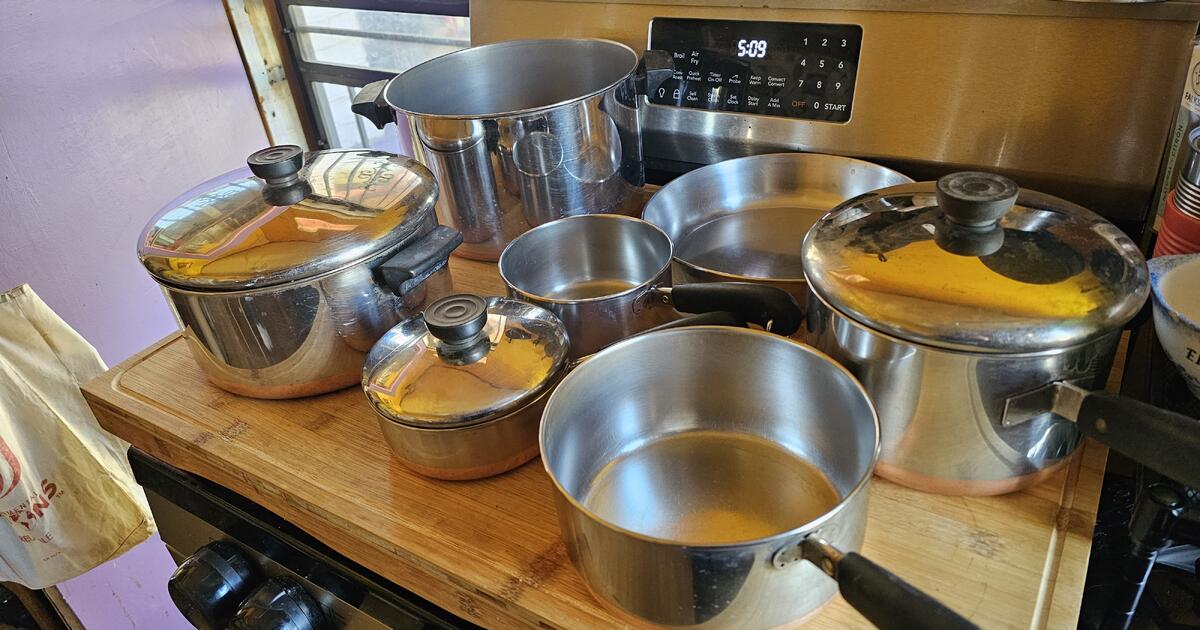 10pcs Vintage Revere Ware cookware in great shape for 10 in Denver, CO