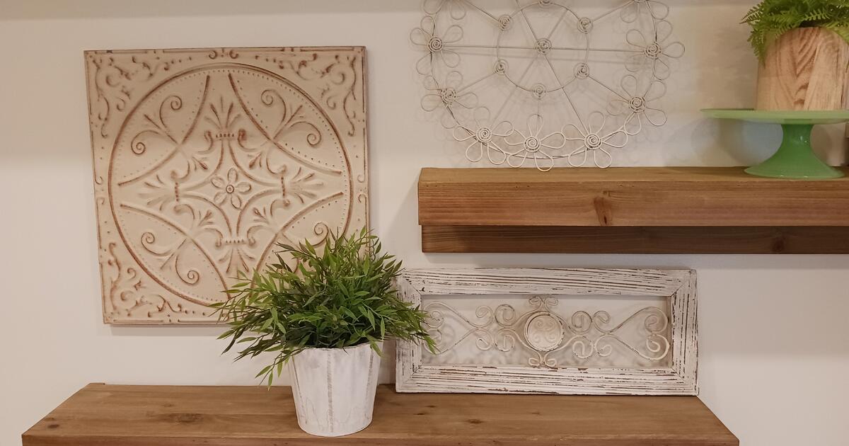 Wall Hanging Set for 25 in Cincinnati, OH For Sale & Free — Nextdoor