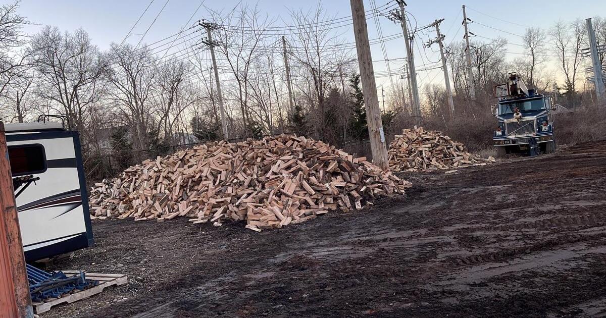 For sale firewood texting 8456599287 for 175 in Conway, SC For Sale