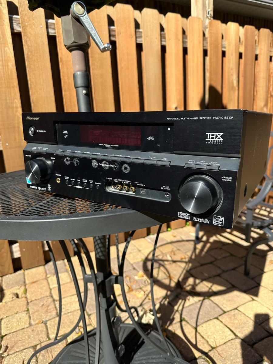 Audio/Video MultiChannel Receiver for 300 in Covington, LA For Sale