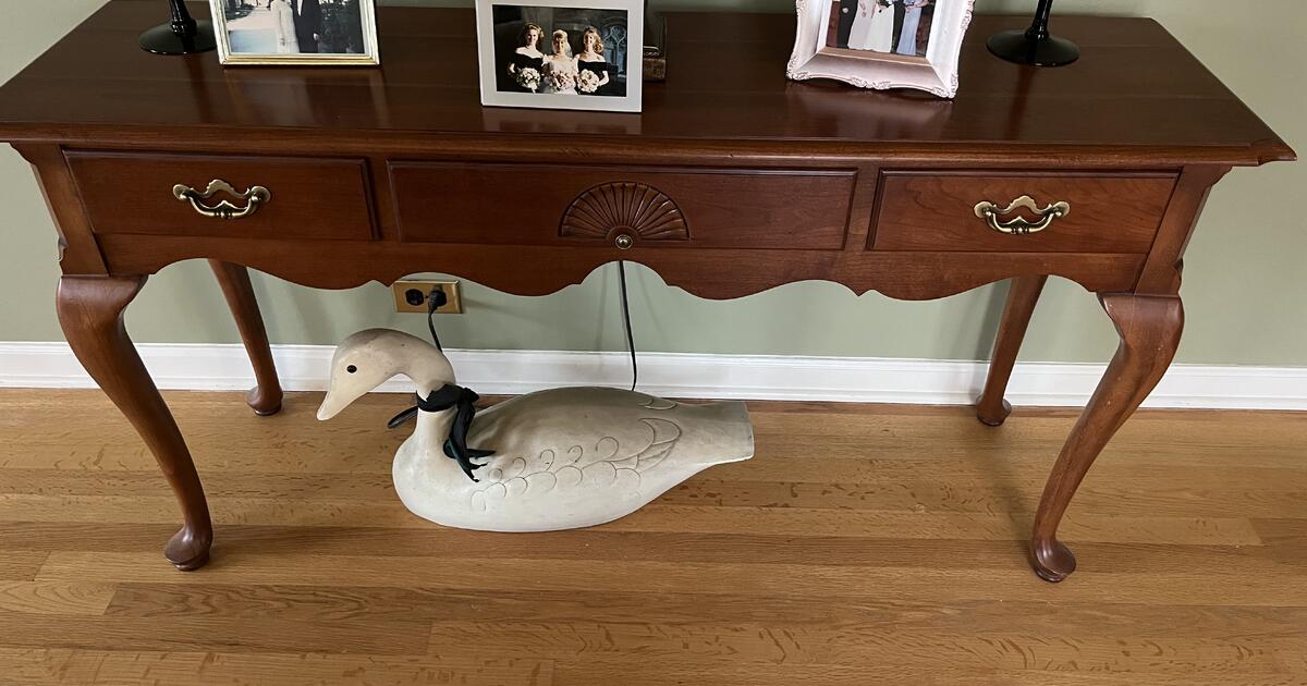 Thomasville Sofa Table for 175 in Glenview, IL For Sale & Free