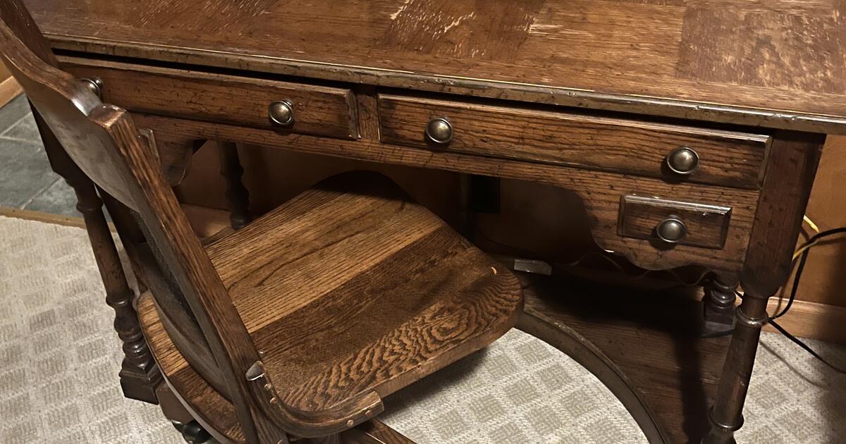 Desk and chair for Free in Edina, MN For Sale & Free — Nextdoor