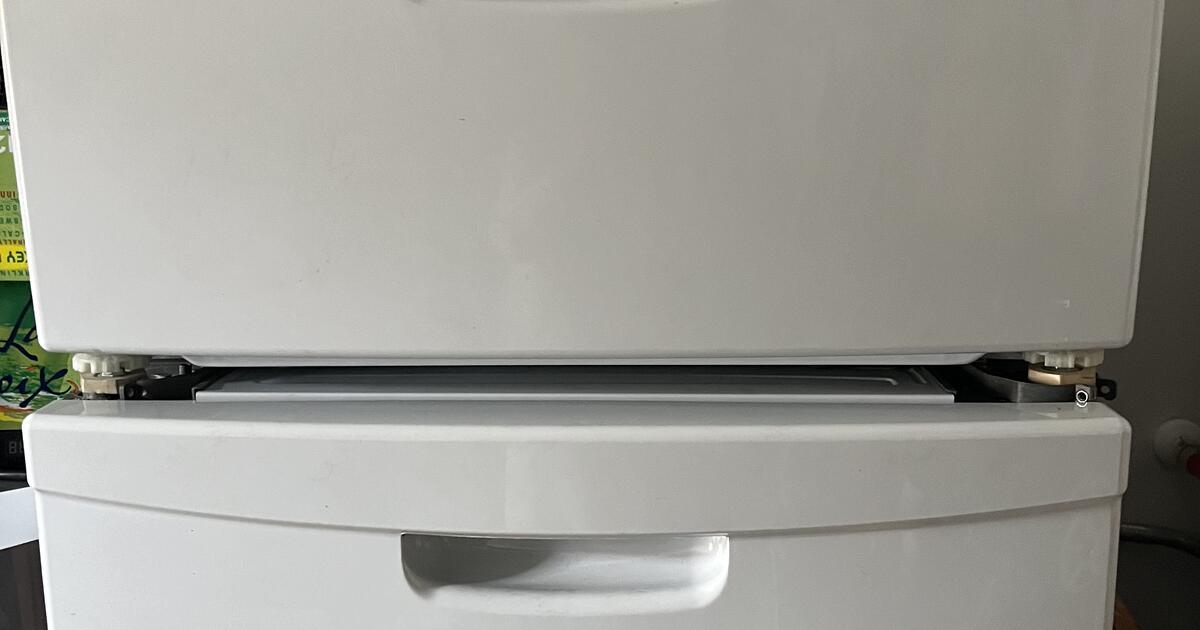 Samsung Pedestals for 140 in North Venice, FL For Sale & Free — Nextdoor