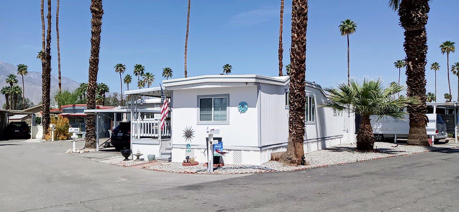 850sf 2bdrm 2ba 55+ ROYAL PALMS 🌴 in Cathedral City, CA For Sale