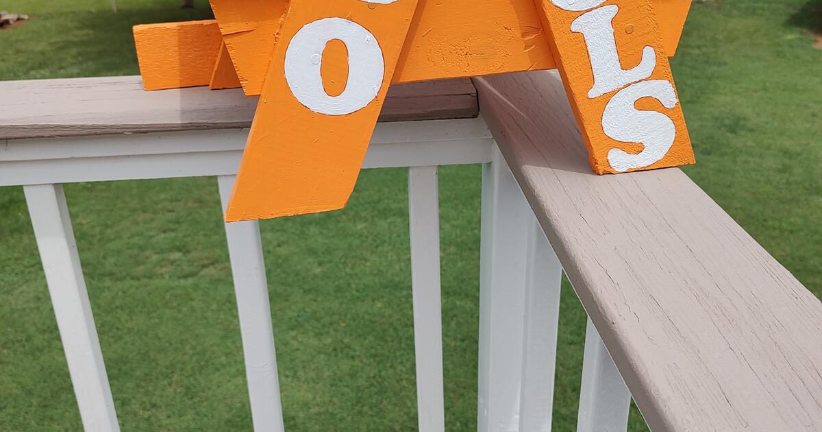 Squirrel/Bird Feeder. for 10 in Knoxville, TN For Sale & Free — Nextdoor