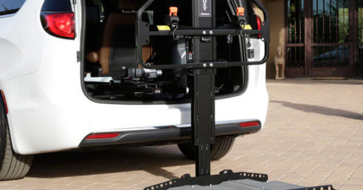 Like New Platform Style Interior Van Lift for Scooters & Wheelchairs