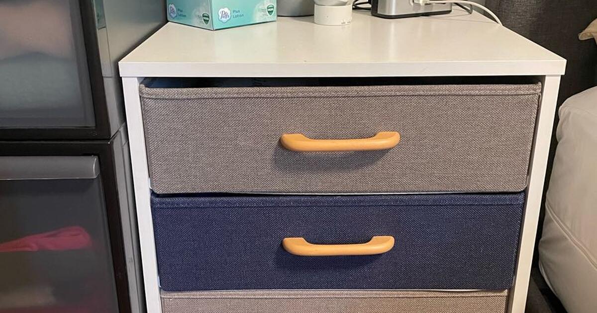 Kirkland White Accent Table/Nightstand for 30 in Jersey City, NJ Finds — Nextdoor