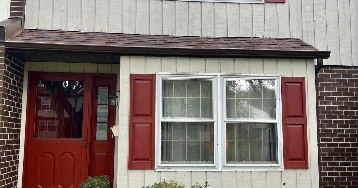 Townhouse for Rent in Lawrenceville 2800/m for 2800 in Lawrence