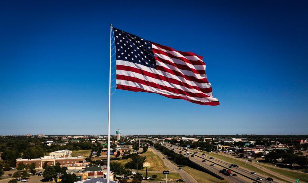 the-us-flag-and-flagpole-on-i-30-have-been-repaired-city-of-rockwall