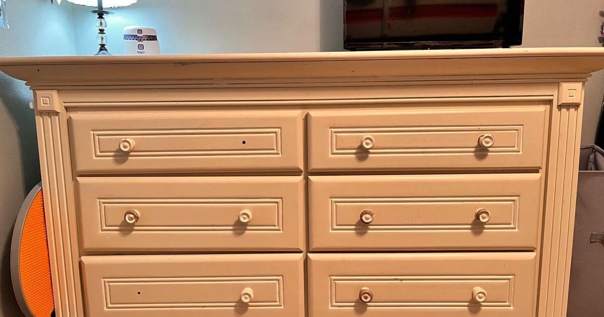 Free Dresser for Free in Pittsburgh, PA For Sale & Free — Nextdoor