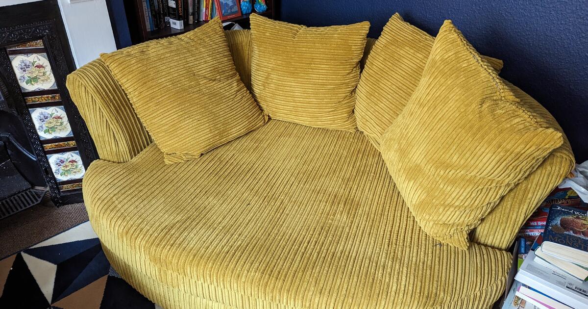 Honey sofa dfs sales