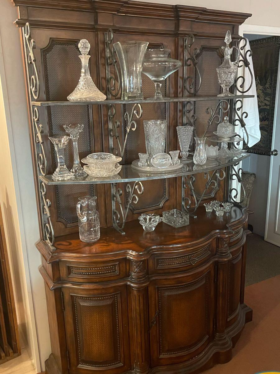 ESTATE SALE IVY RANCH CC THOUSAND PALMS for 1 in Thousand Palms, CA