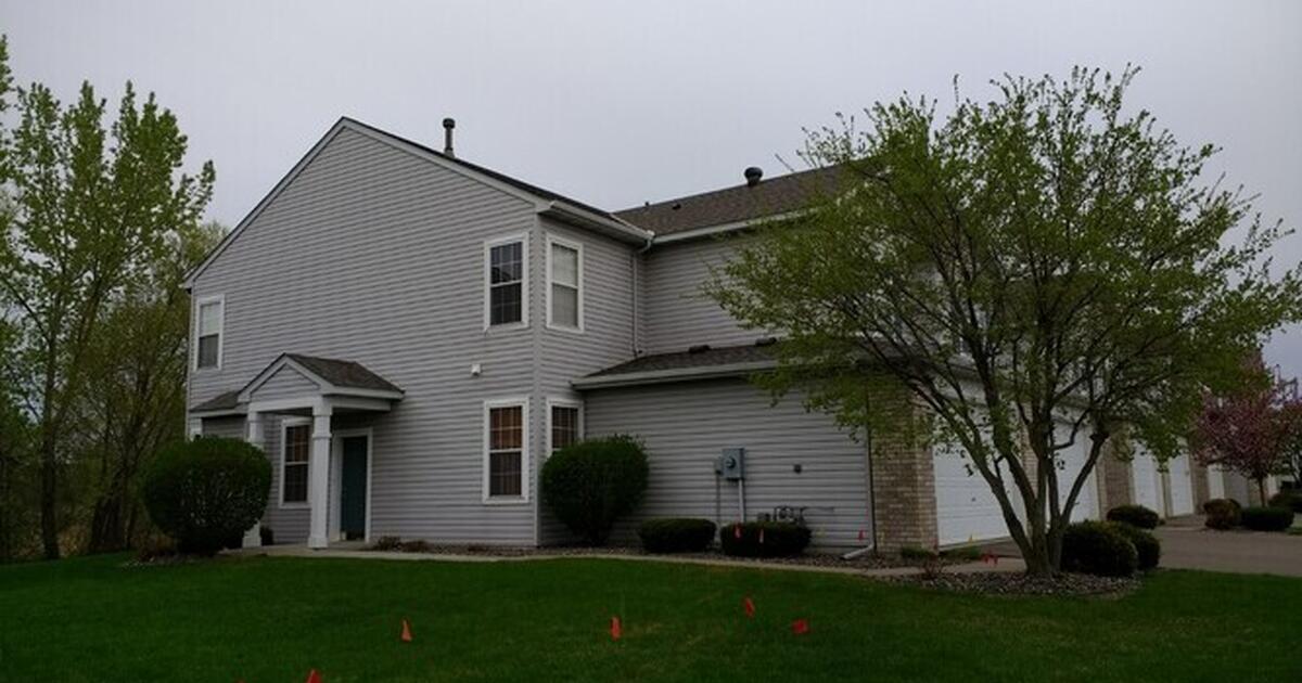 4 Bed 3 Bath Townhouse in Wayzata School District for 2600 in Eagan