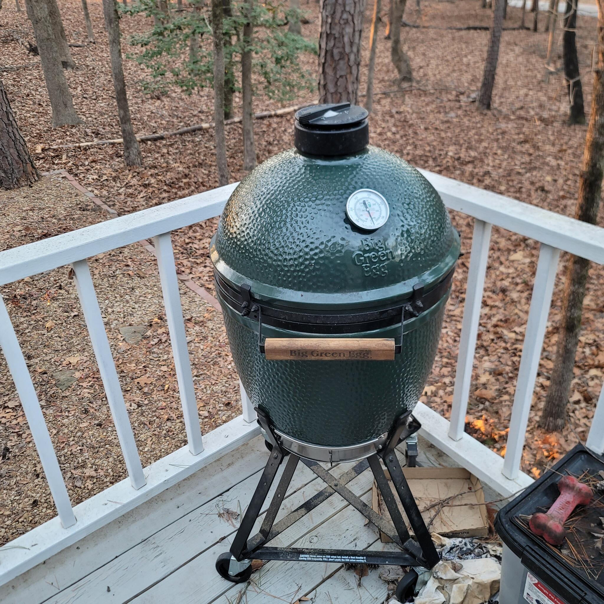 Large Green Egg for 750 in Holly Lake Ranch, TX For Sale & Free