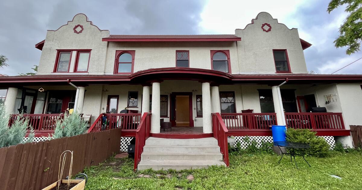 1 Bedroom Apartment For Rent **Sloans Lake Property** for 2000 in